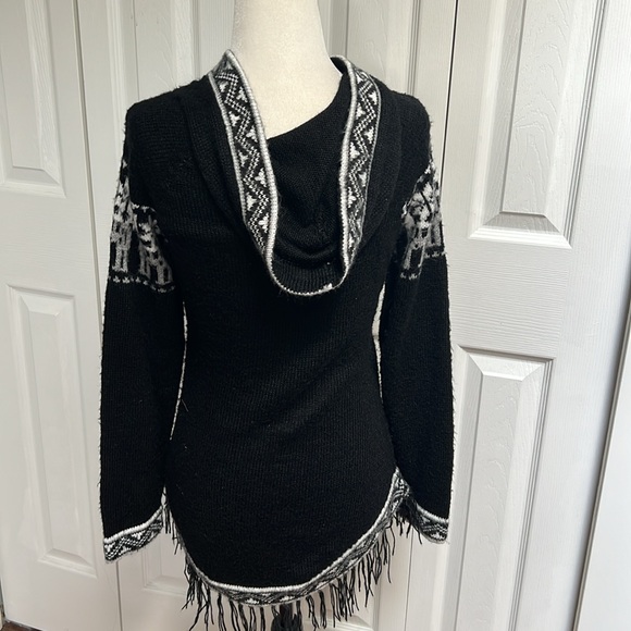 Soft Hooded Alpaca Sweater Fringe Pullover for Women Lightweight, Size S - Picture 5 of 7